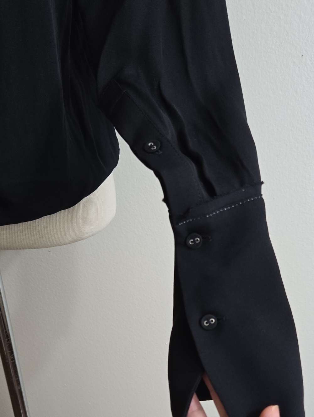 Brochu Walker Black Seville Silk Crepe Wrap Blouse/Size XS - Picture 5 of 7